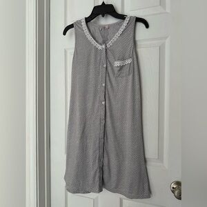 Body Touch Night Gown Size Small Grey Polkadot Comfy Cozy Casual Pajamas